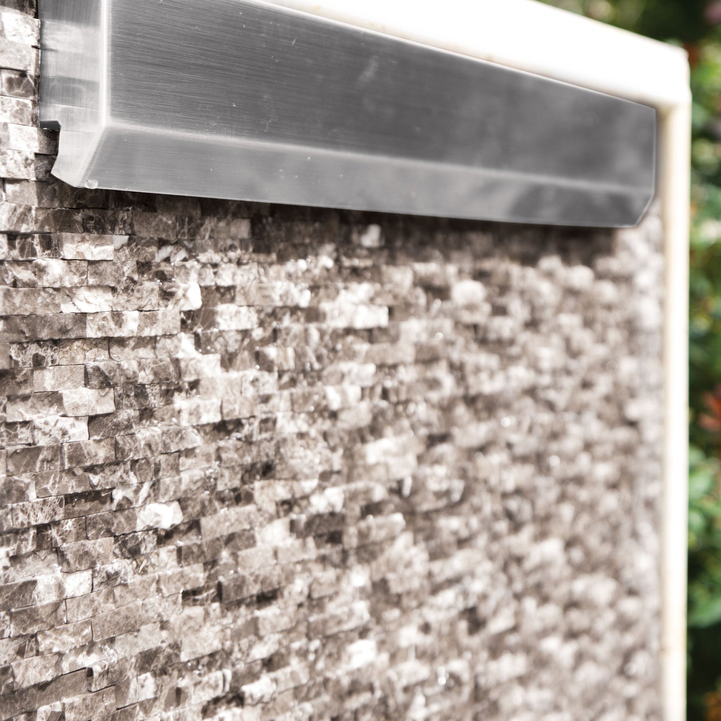 24" STAINLESS STEEL WATERWALL SPILLWAY