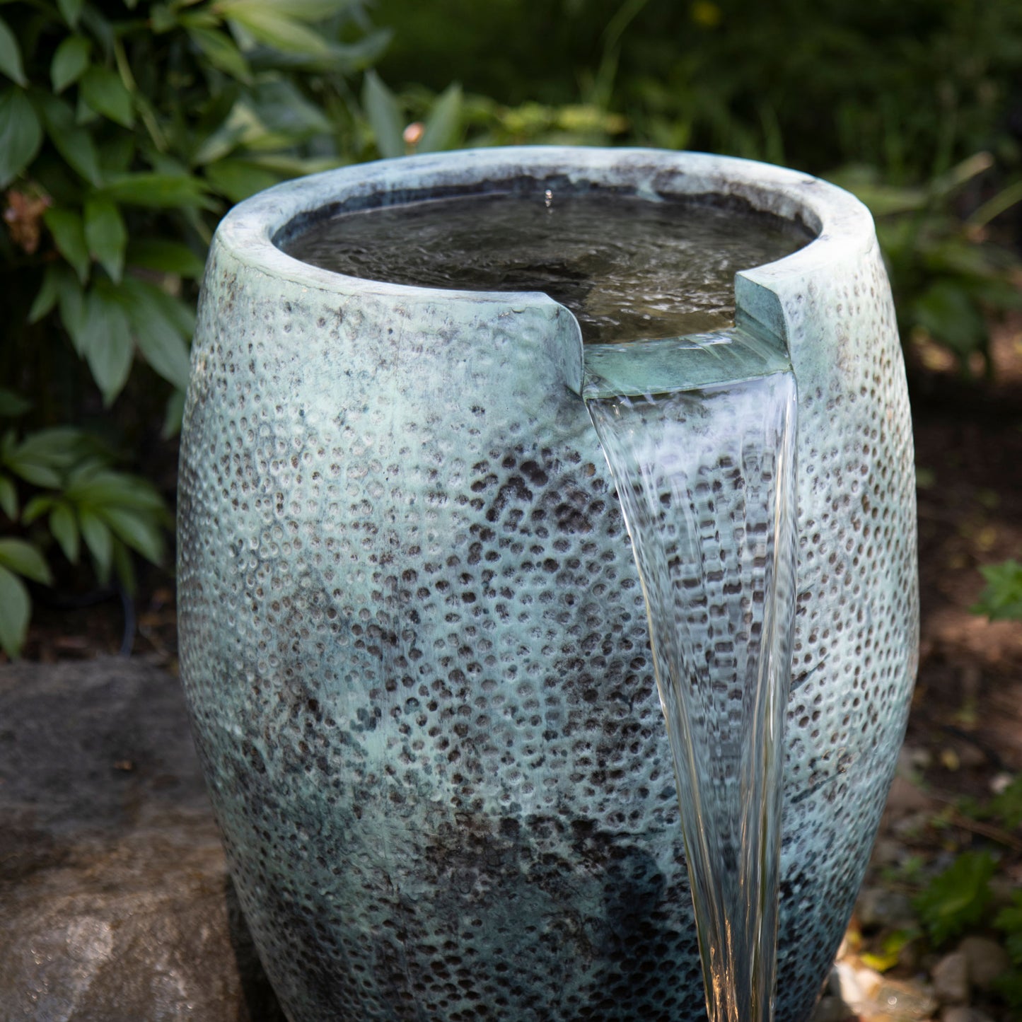 40" AURA VASE - 8" SPILLWAY