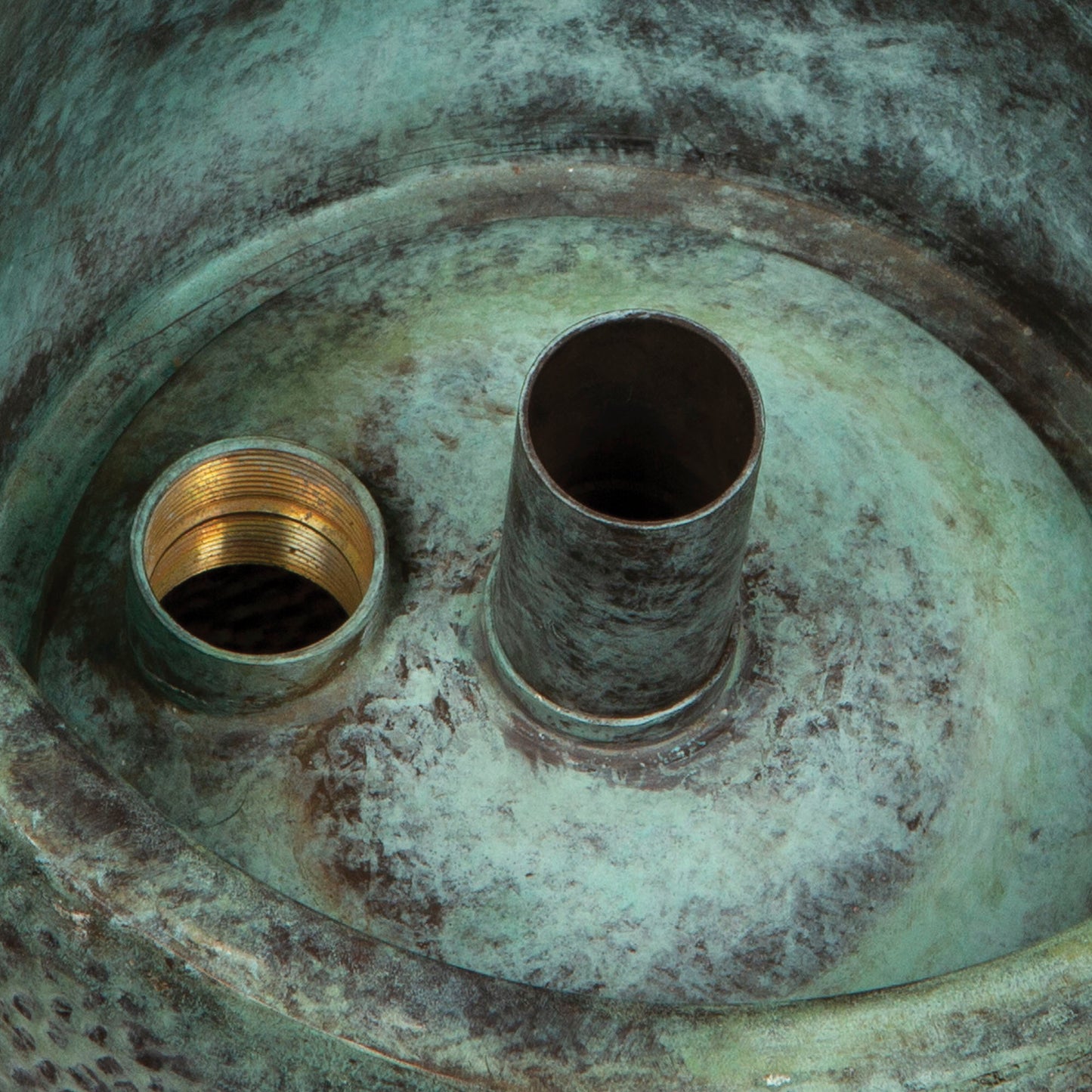 24" AURA VASE - VERDE BRASS