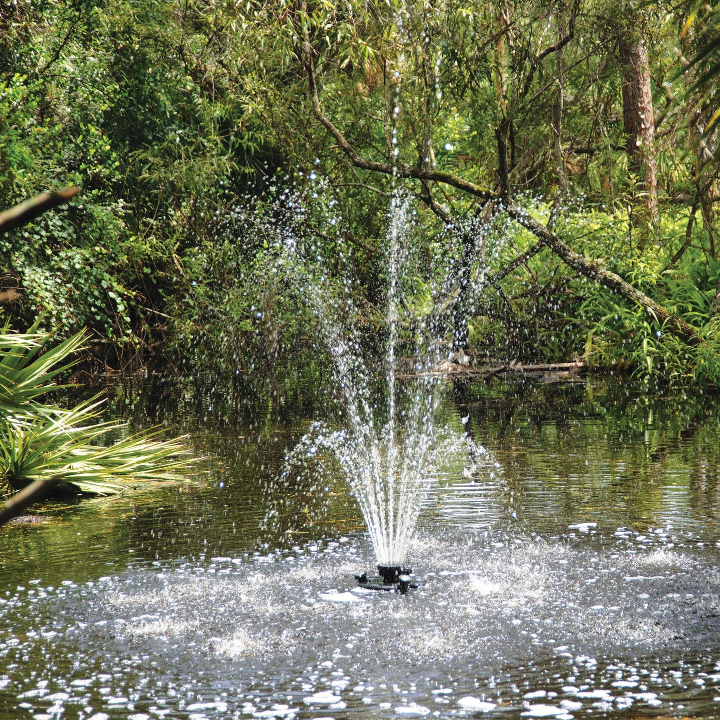 OASE 1/4 HP FLOATING FOUNTAIN WITH LIGHTS